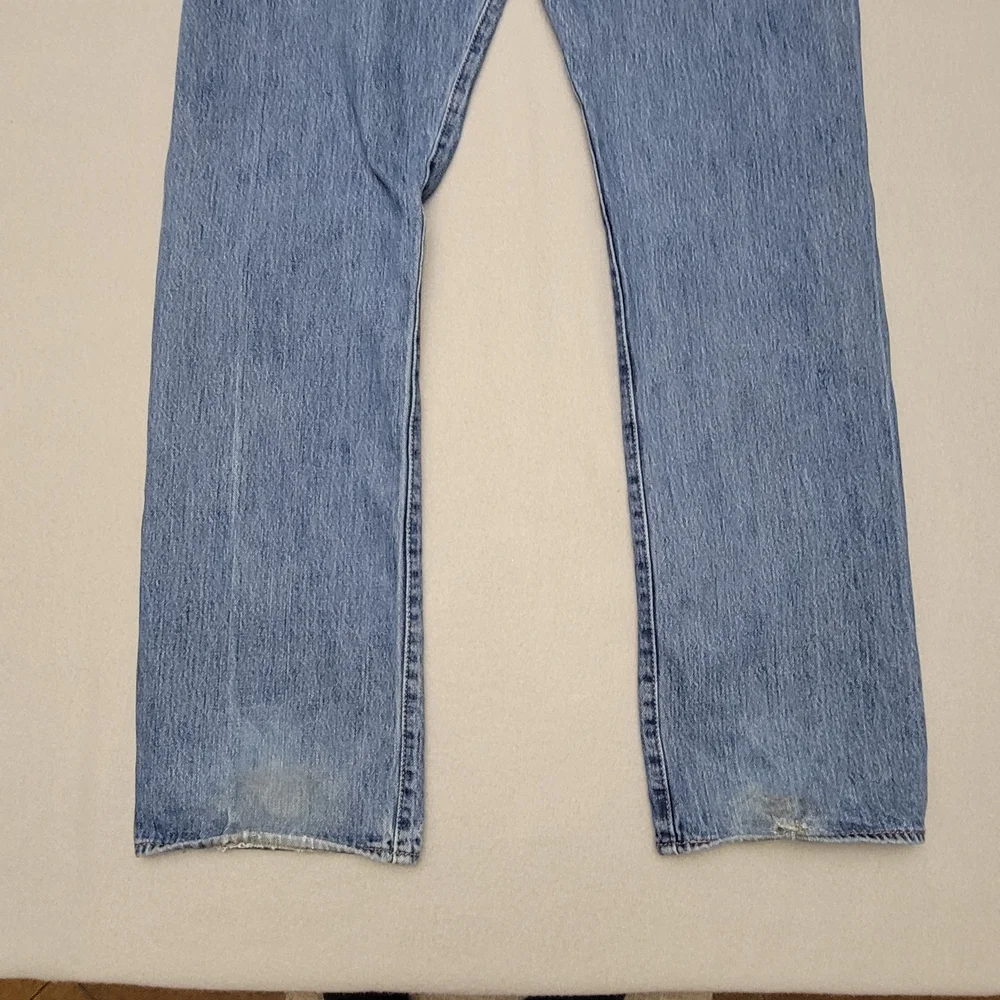 Levi's 501 Jeans men's 34x34 Original Straight Fit Button Fly Light Blue Denim - Picture 11 of 16